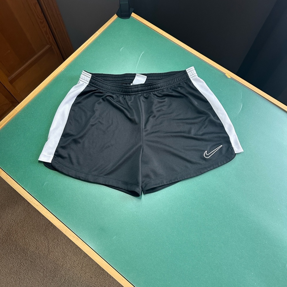 Nike Women's Athletic Shorts in Black and Gray